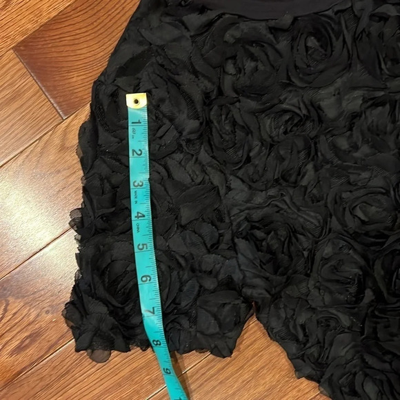 H&M  black floral textured patterned short-sleeve top blouse Sz M - Picture 7 of 11